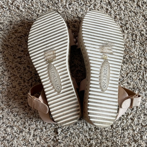 Beautiful platform sandal - Picture 2 of 4